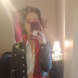 Meet your Posher, Megan